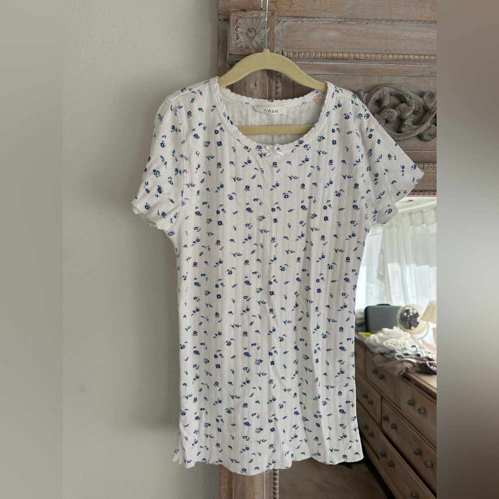 Doen Pointelle Tee Sweet Pea Blue Floral